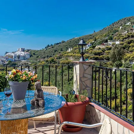 Lovely In With House A Panoramic View Holiday home